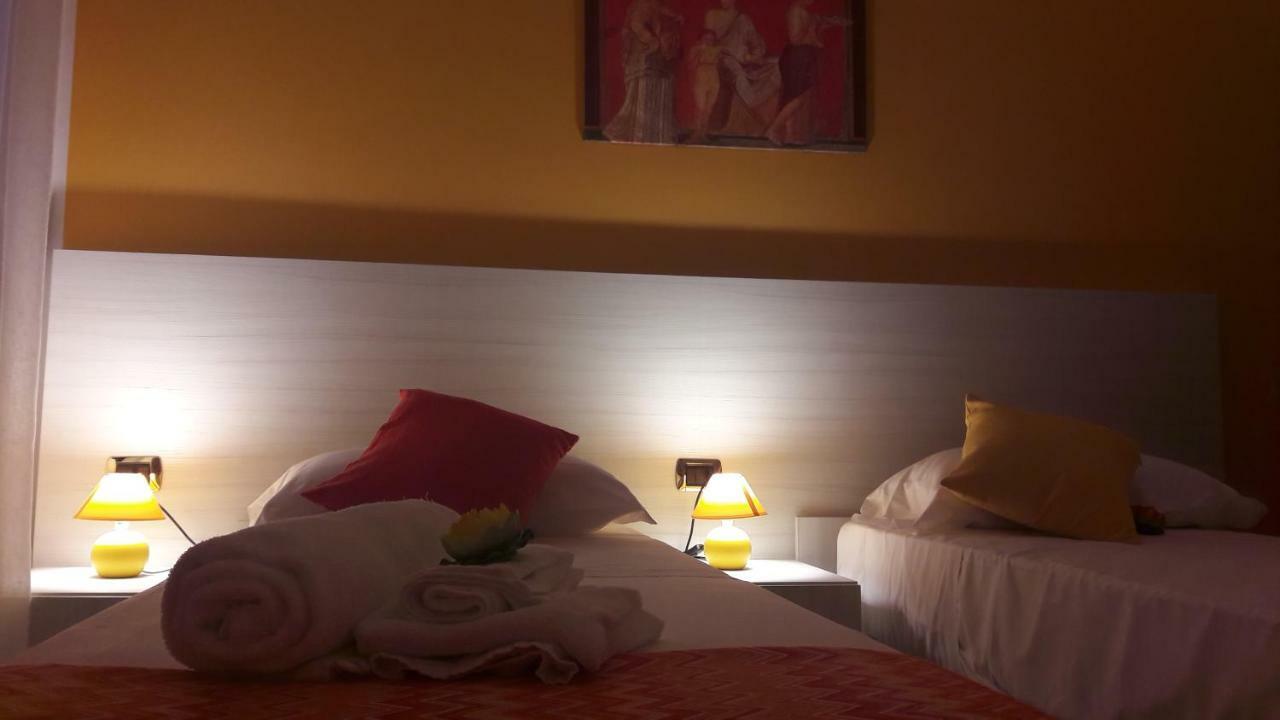 B&B Cornelia Pompéi Extérieur photo