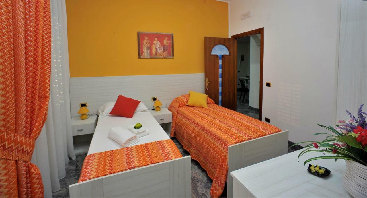 B&B Cornelia Pompéi Extérieur photo
